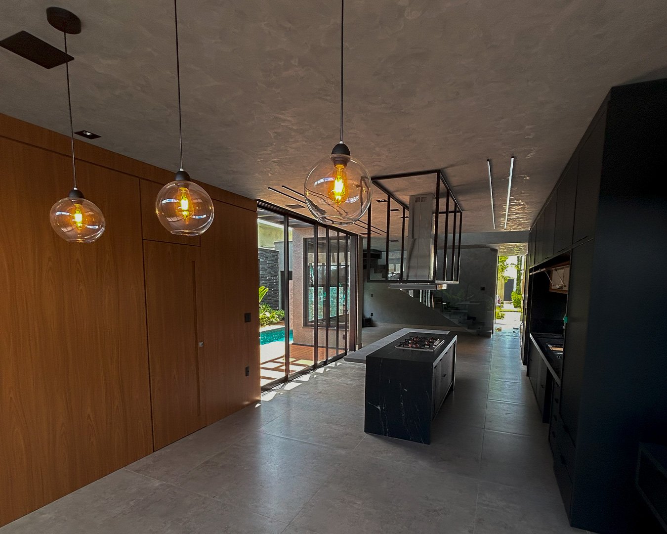 Fachada de casa de alto padrão construída pela Kaique Garcia Construções em Franca SP