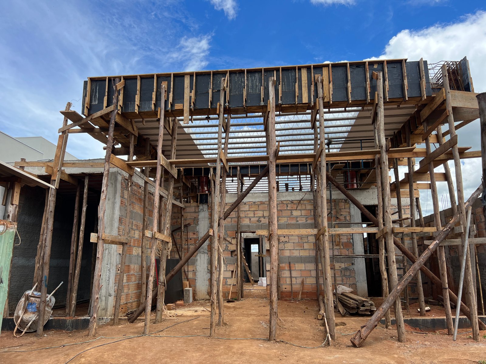 Fase de execução em obra residencial de alto padrão — Franca SP