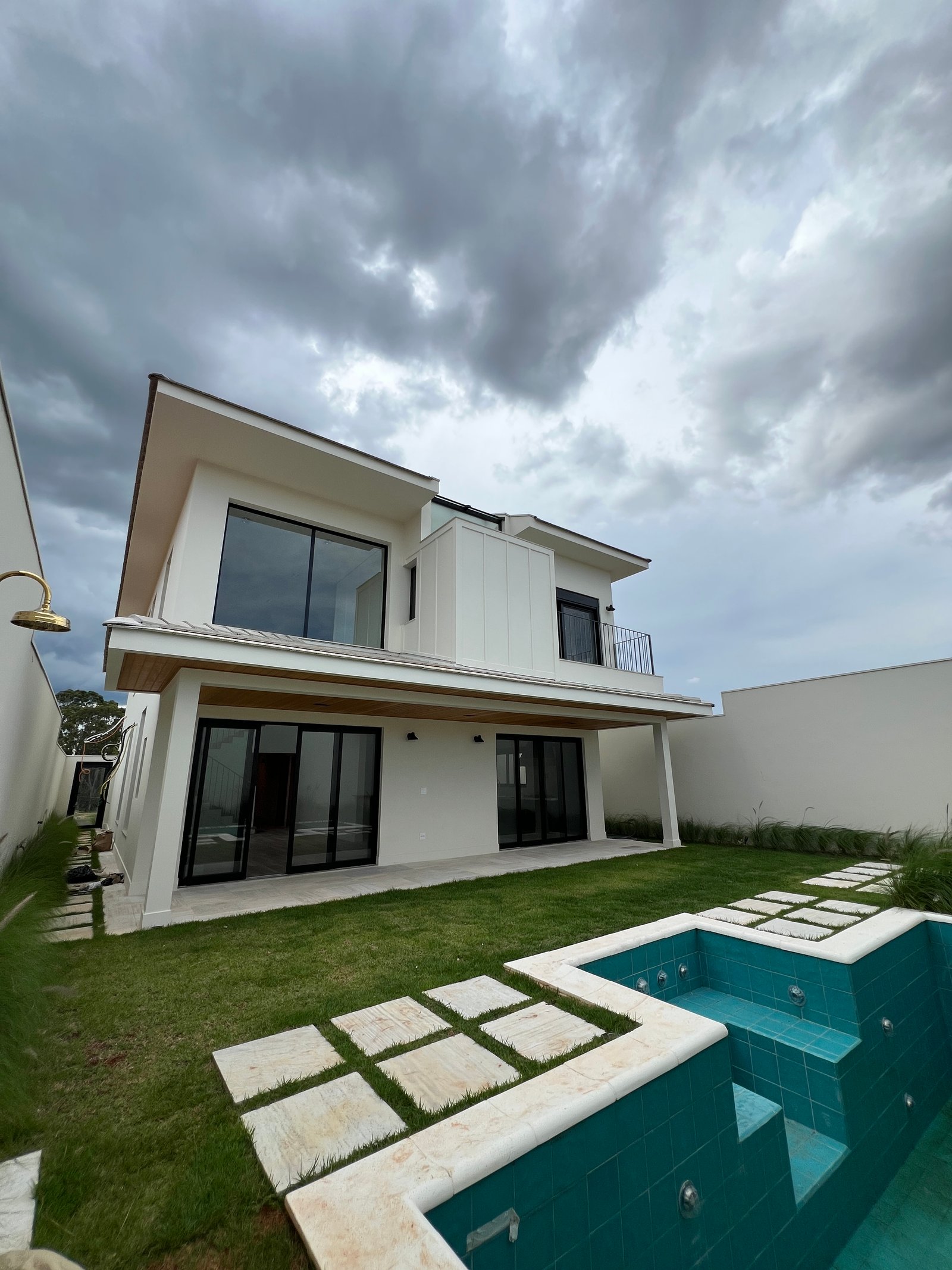 Fase de execução de obra residencial de alto padrão — Franca SP